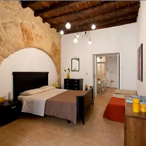 Casetta In Centro Apartment